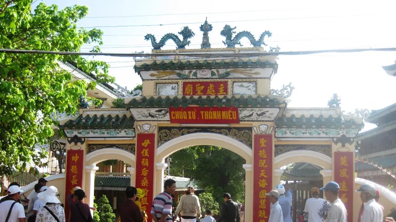 An Giang tạm dừng một số dịch vụ không thực sự cần thiết