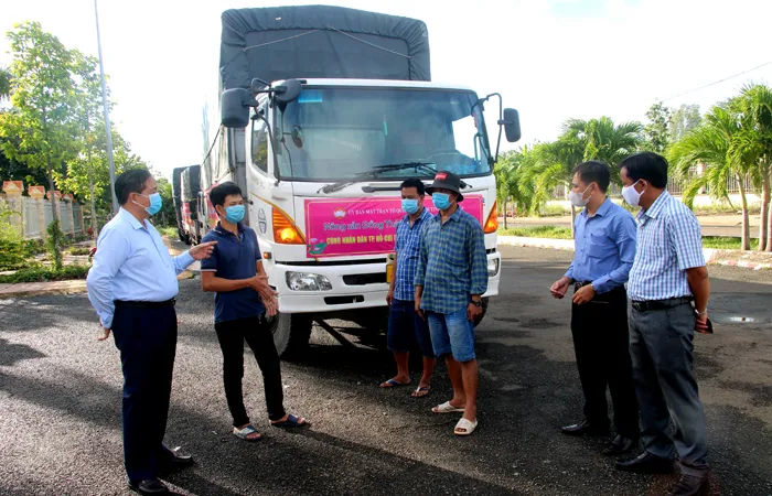 Đồng Tháp “san sẻ yêu thương” với người dân TPHCM vượt qua dịch Covid-19