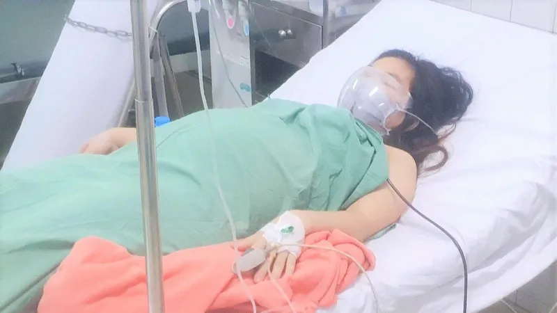Sản phụ mắc Covid-19 được cấp cứu “mẹ tròn con vuông“