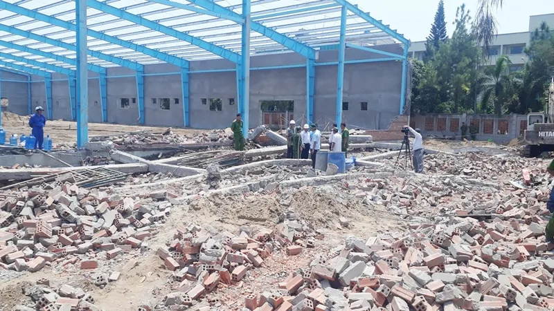 Cách chức Phó ban Quản lý các Khu công nghiệp tỉnh Vĩnh Long