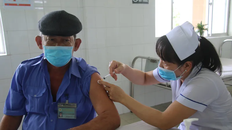 Đồng Tháp tiêm vaccine Covid-19 liều bổ sung và nhắc lại cho 1,6 triệu người