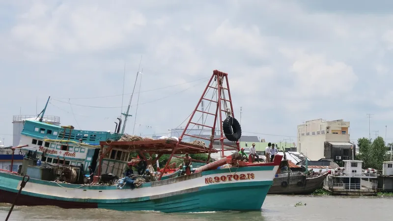 100% tàu đánh bắt xa bờ ở Kiên Giang lắp thiết bị giám sát hành trình
