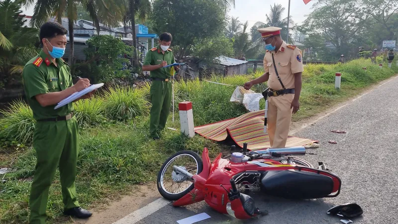 Đường hẹp, liên tiếp xảy ra tai nạn giao thông 