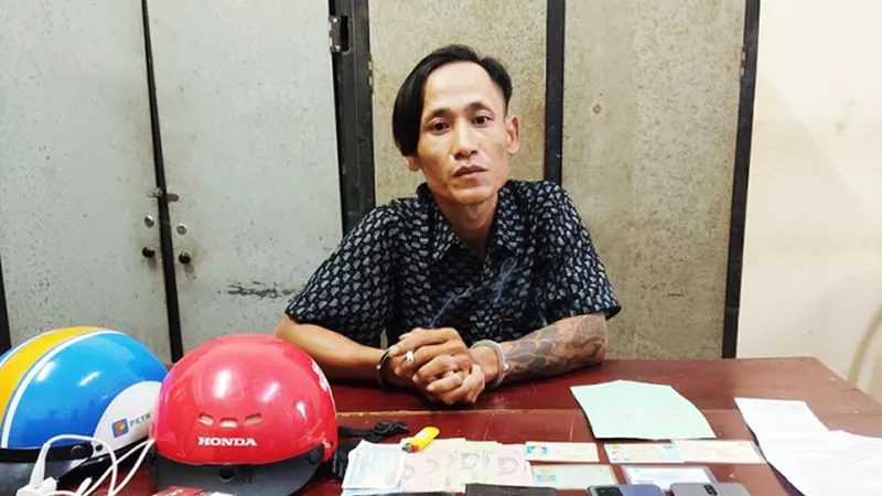 Nghi phạm Nguyễn Hoàng Huy tại cơ quan điều tra. Ảnh: CTV