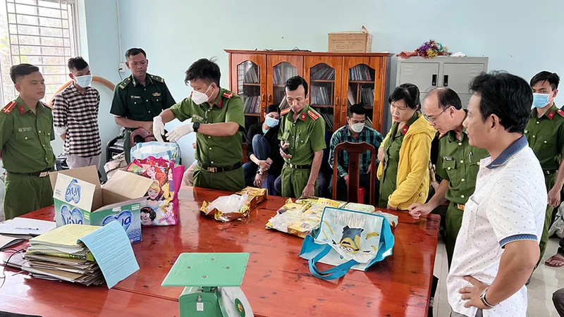 An Giang: Khen thưởng lực lượng phá vụ vận chuyển 18,6kg ma túy qua biên giới