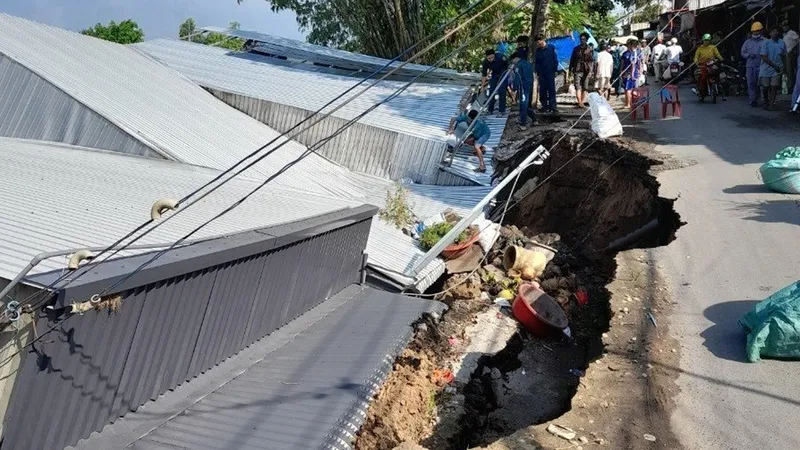 An Giang khẩn trương di dời 9 hộ dân ra khỏi vùng sạt lở
