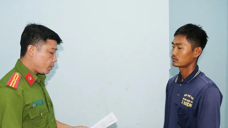  Yêu cầu mở rộng điều tra vụ cha dượng bạo hành, đốt dương vật con riêng của vợ