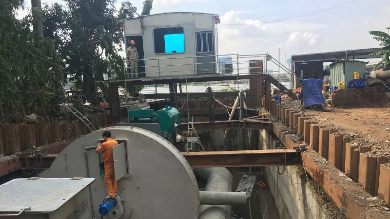 TPHCM thuê siêu máy bơm chống ngập cho đường Nguyễn Hữu Cảnh