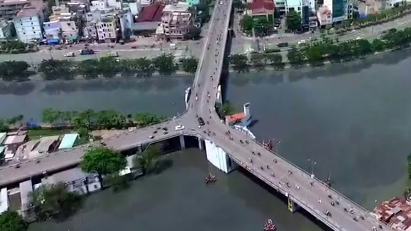 Cấm xe tải qua cầu Chữ Y và nhiều tuyến đường tại quận 1