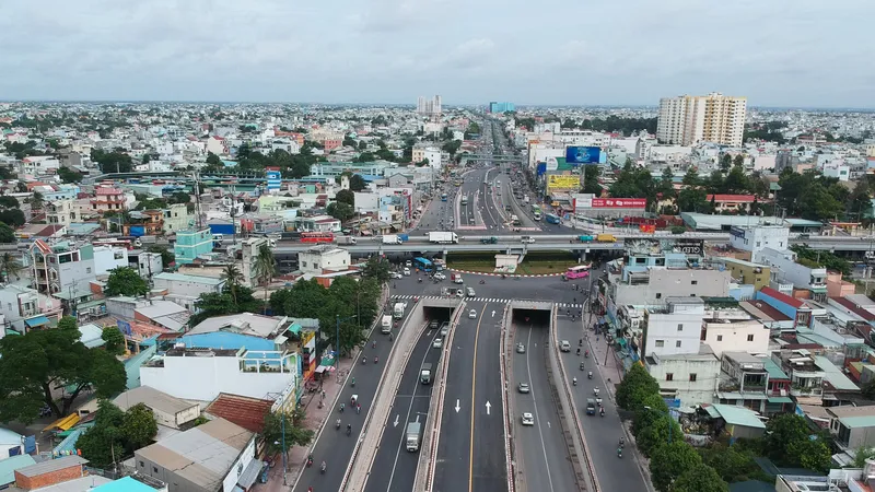 Nút giao thông hầm chui An Sương với quy mô ba tầng. Ảnh: CAO THĂNG