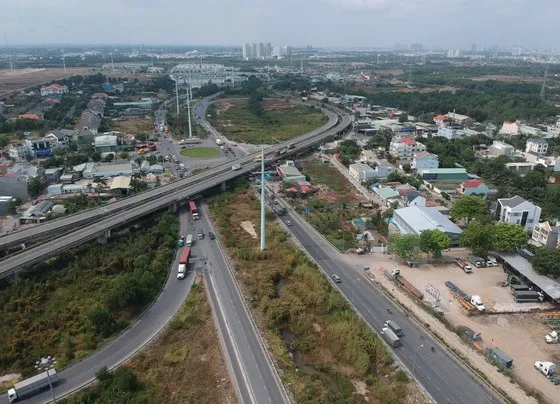 Khẩn trương tìm nguồn vốn triển khai các dự án đường Vành đai
