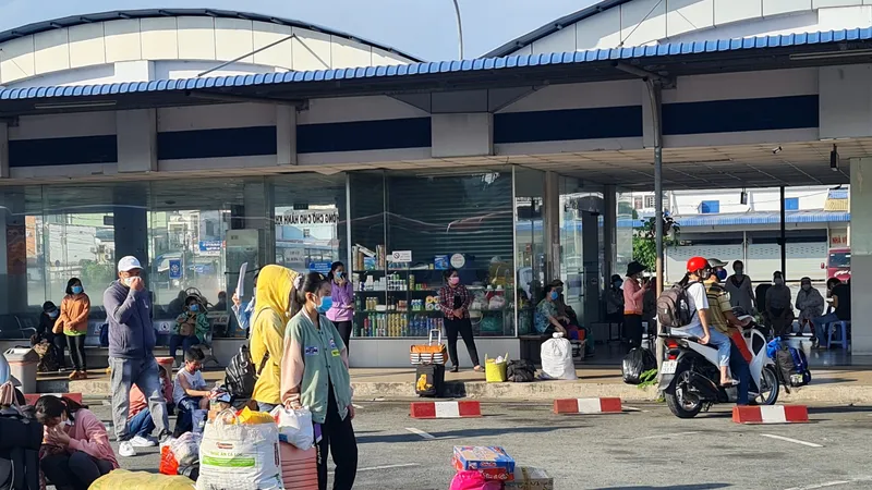 Vĩnh Long đón thêm 1.146 người dân từ TPHCM về quê ​