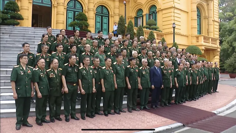 Chủ tịch nước Nguyễn Xuân Phúc tiếp đại biểu cựu chiến binh Mặt trận Vị Xuyên - Hà Tuyên