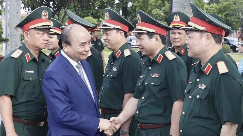 Giữ vững và tăng cường sự lãnh đạo trực tiếp, tuyệt đối về mọi mặt của Đảng đối với sự nghiệp bảo vệ Tổ quốc