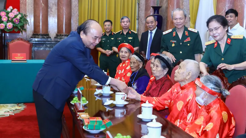 Đảm bảo đời sống gia đình người có công, gia đình chính sách bằng hoặc cao hơn mức bình quân chung