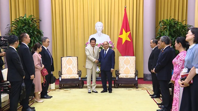 Chủ tịch nước Nguyễn Xuân Phúc tiếp cựu Đại sứ đặc biệt Việt Nam - Nhật Bản