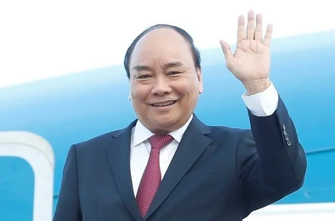 Chủ tịch nước Nguyễn Xuân Phúc rời Hà Nội thăm Thái Lan