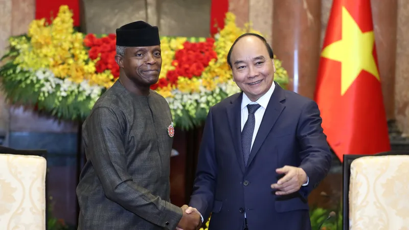 Chủ tịch nước Nguyễn Xuân Phúc tiếp Phó Tổng thống Cộng hòa Liên bang Nigeria Yemi Osinbajo