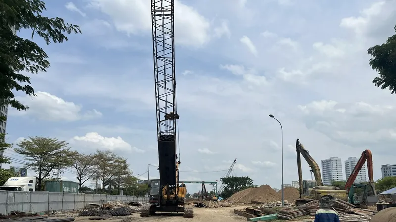 Khẩn trương đẩy nhanh tiến độ các dự án trọng điểm