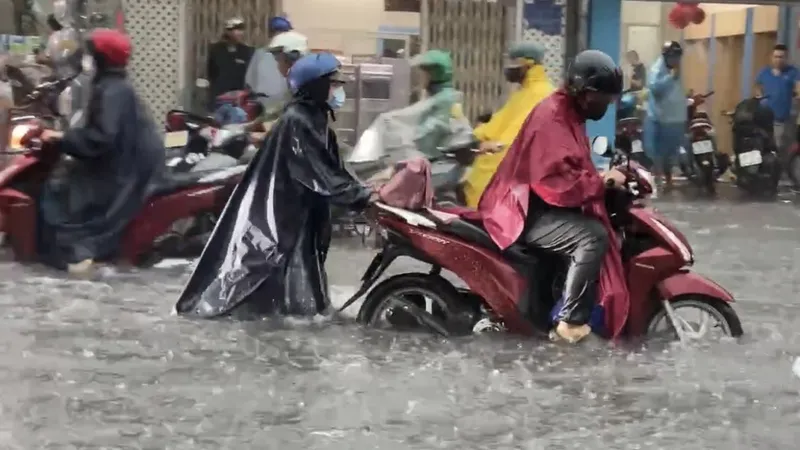 TPHCM mưa lớn trên diện rộng