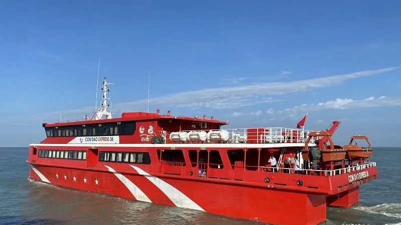 TPHCM tập trung phát triển giao thông thủy, giảm tải đường bộ