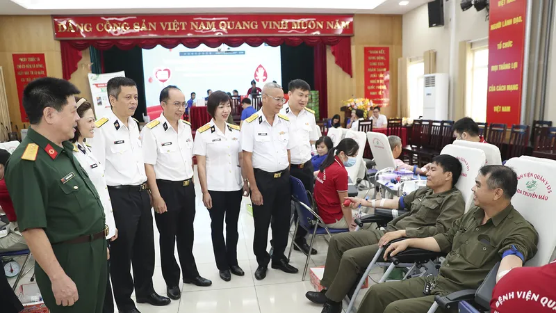 Tân cảng Sài Gòn hiến gần 400 đơn vị máu