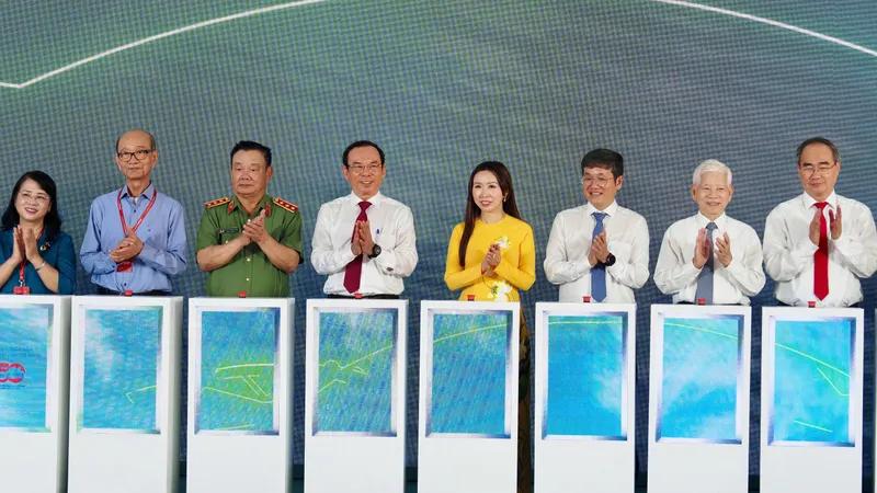 Khởi công xây dựng cầu đi bộ qua sông Sài Gòn 