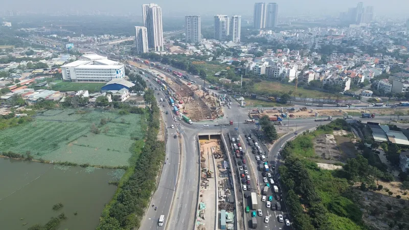 TPHCM tạm ngưng thi công đào đường, vỉa hè dịp lễ 2-9