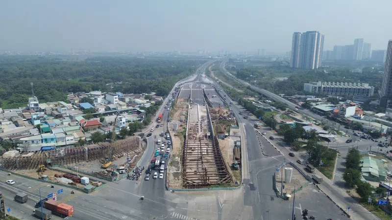 Nhánh hầm chui HC1 cao tốc TPHCM - Long Thành về Mai Chí Thọ 