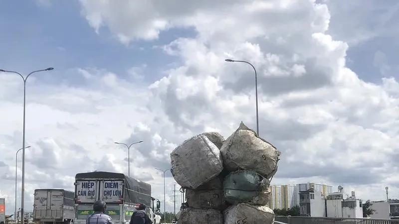 Trình dự thảo quy định về sử dụng xe mô tô, xe gắn máy, xe thô sơ để kinh doanh vận chuyển hành khách, hàng hóa