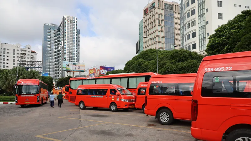 10 xe về trung tâm TPHCM 