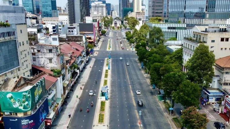 TPHCM: Thi công chỉnh trang đường Lê Lợi