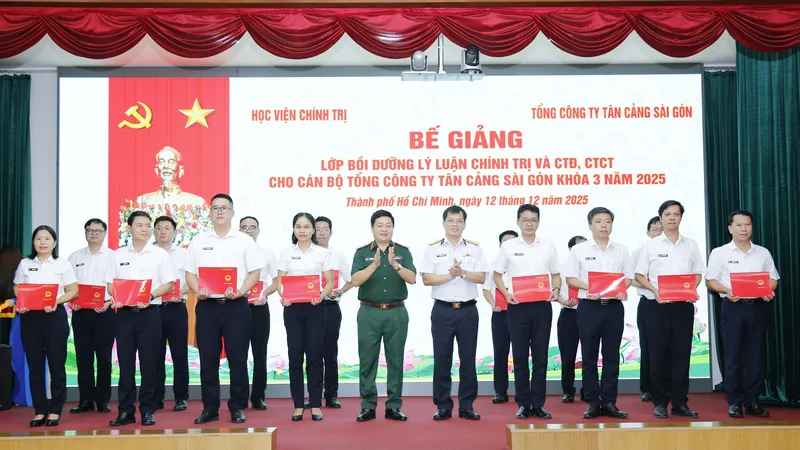Nâng cao lý luận chính trị và công tác Đảng cho cán bộ Binh đoàn 20