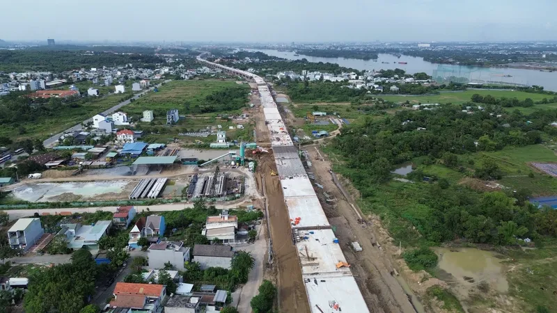 Gói thầu xây lắp 5, Vành đai 3 đoạn trên cao qua các phường Long Bình, Long Trường, và phường Tăng Nhơn Phú đang khẩn trương tăng tốc thi công.