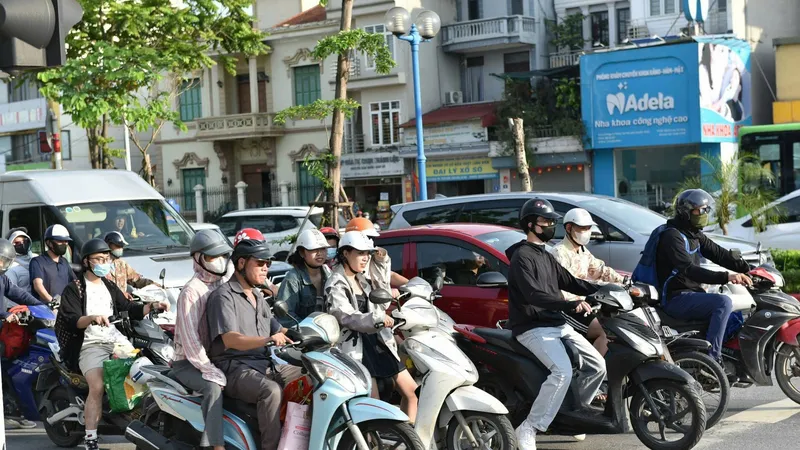 TPHCM lấy ý kiến người dân xây dựng lộ trình chuyển đổi phương tiện sang năng lượng xanh