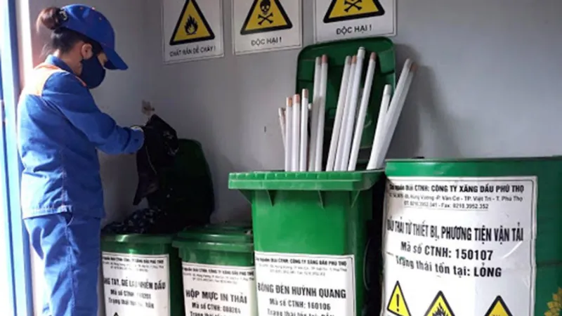 TPHCM tăng cường giám sát dữ liệu quan trắc nguồn thải tự động, liên tục