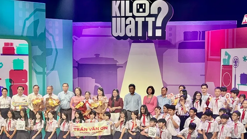 Gia đình chung tay sử dụng điện an toàn, tiết kiệm