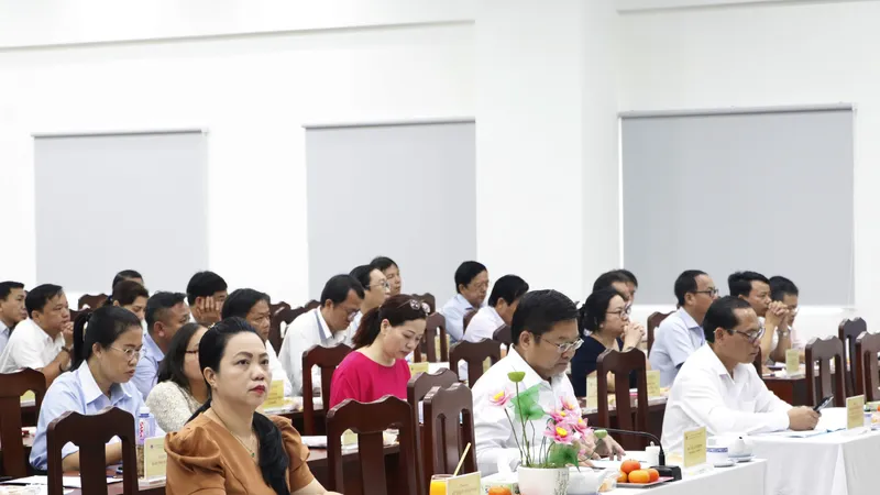 Các đại biểu dự hội nghị