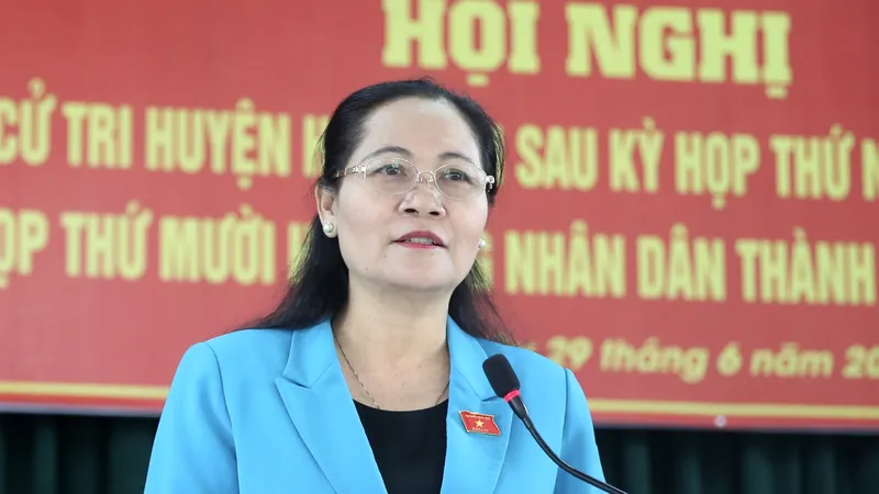 Đồng chí Nguyễn Thị Lệ phát biểu tại hội nghị. Ảnh: NGÔ BÌNH