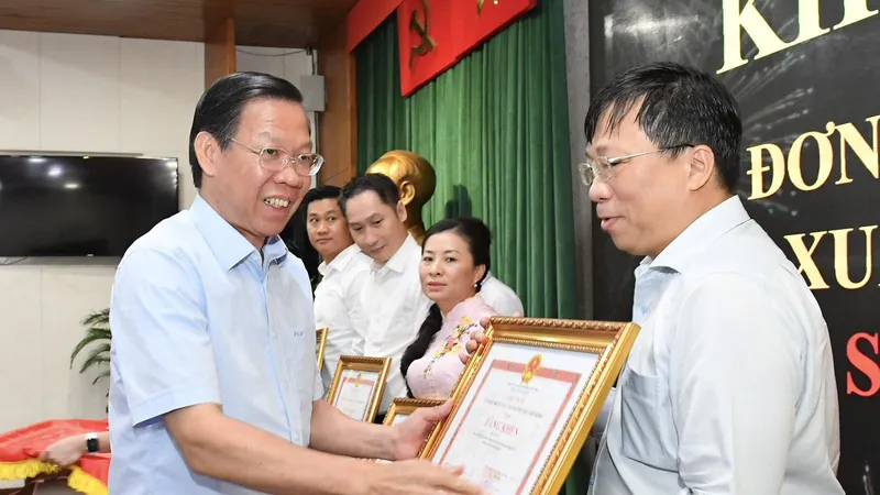 UBND quận Bình Tân và Ban Quản lý các khu chế xuất - công nghiệp TPHCM đứng đầu về cải cách hành chính năm 2023