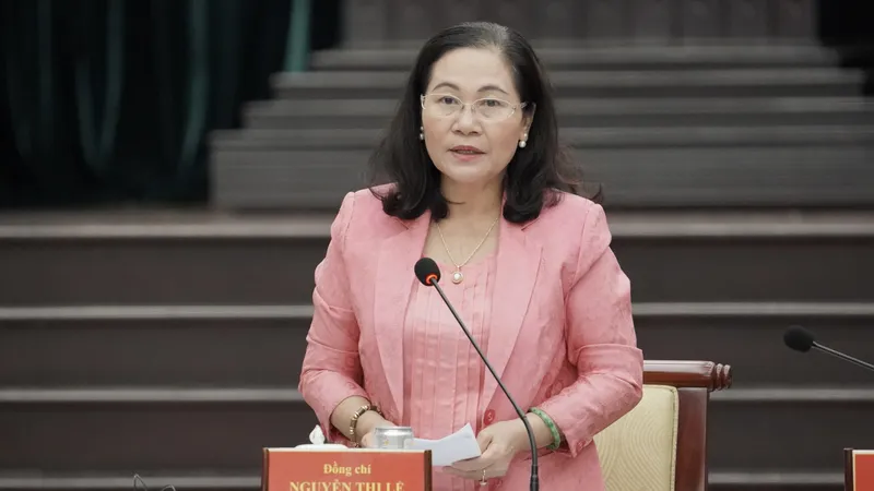 Chủ tịch HĐND TPHCM Nguyễn Thị Lệ phát biểu tại hội nghị. Ảnh: HOÀNG HÙNG