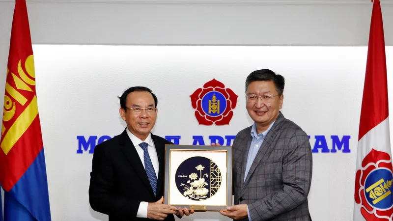 Đồng chí Nguyễn Văn Nên hội kiến Tổng Thư ký Đảng Nhân dân Mông Cổ