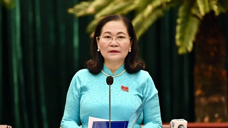Đồng chí Nguyễn Thị Lệ kết luận phiên chất vấn và trả lời chất vấn. Ảnh: VIỆT DŨNG