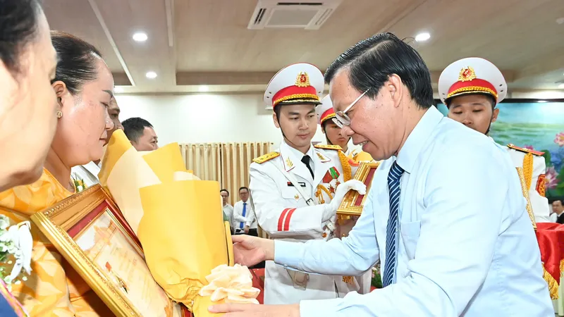 Truy tặng 7 mẹ tại TPHCM danh hiệu Bà Mẹ Việt Nam Anh hùng