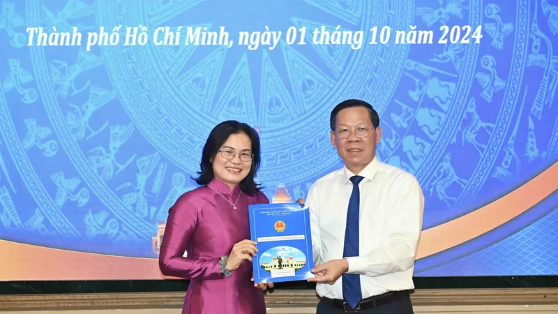 Chủ tịch UBND TPHCM điều động, bổ nhiệm người đứng đầu sở ngành, địa phương