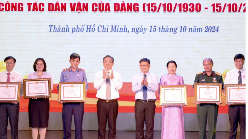 Gắn phong trào thi đua “Dân vận khéo” với học tập và làm theo tư tưởng, đạo đức, phong cách Hồ Chí Minh
