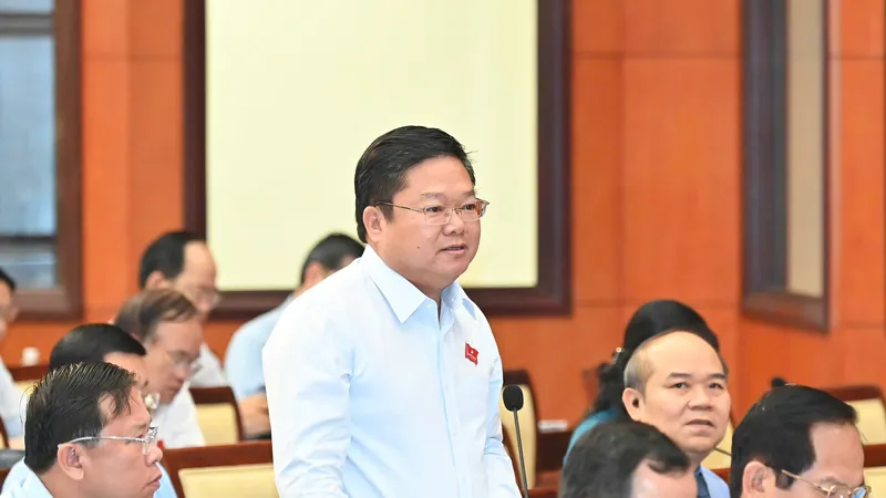 TPHCM dự kiến chi hơn 1.000 tỷ đồng chăm lo Tết Ất Tỵ 2025