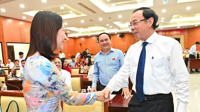 Khai mạc kỳ họp thứ 21, HĐND TPHCM khóa X: Quyết định những vấn đề cấp bách về sắp xếp, tinh gọn tổ chức bộ máy hệ thống chính trị