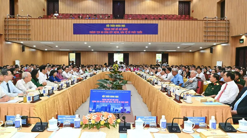 TPHCM tổ chức hội thảo thành tựu 50 năm xây dựng, bảo vệ và phát triển