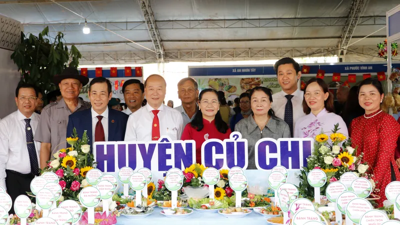 Huyện Củ Chi lập kỷ lục 100 món ăn từ bánh tráng